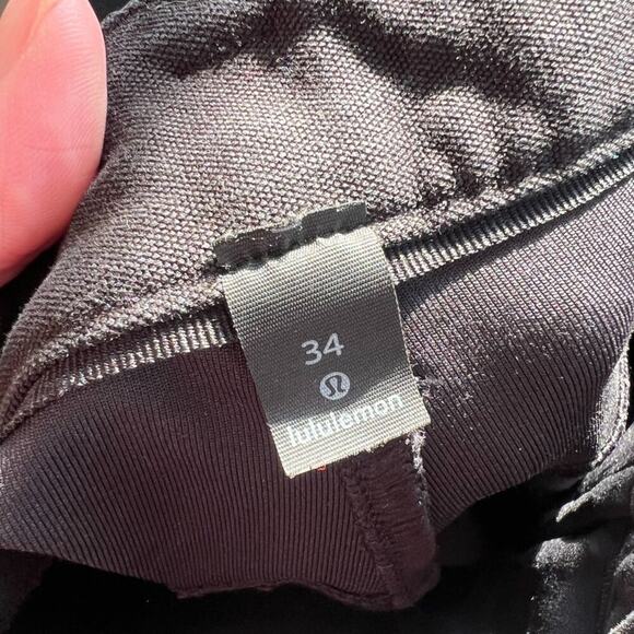 Lululemon ABC Slim *Utilitech 32" Pants in Black - Picture 7 of 8